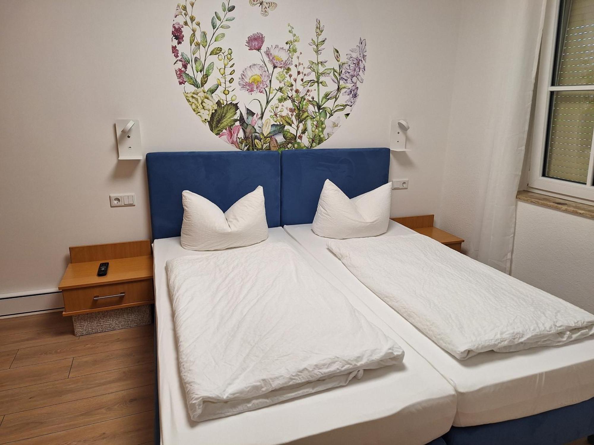 דיפולדיזוואלדה Hotel Am Schloss מראה חיצוני תמונה