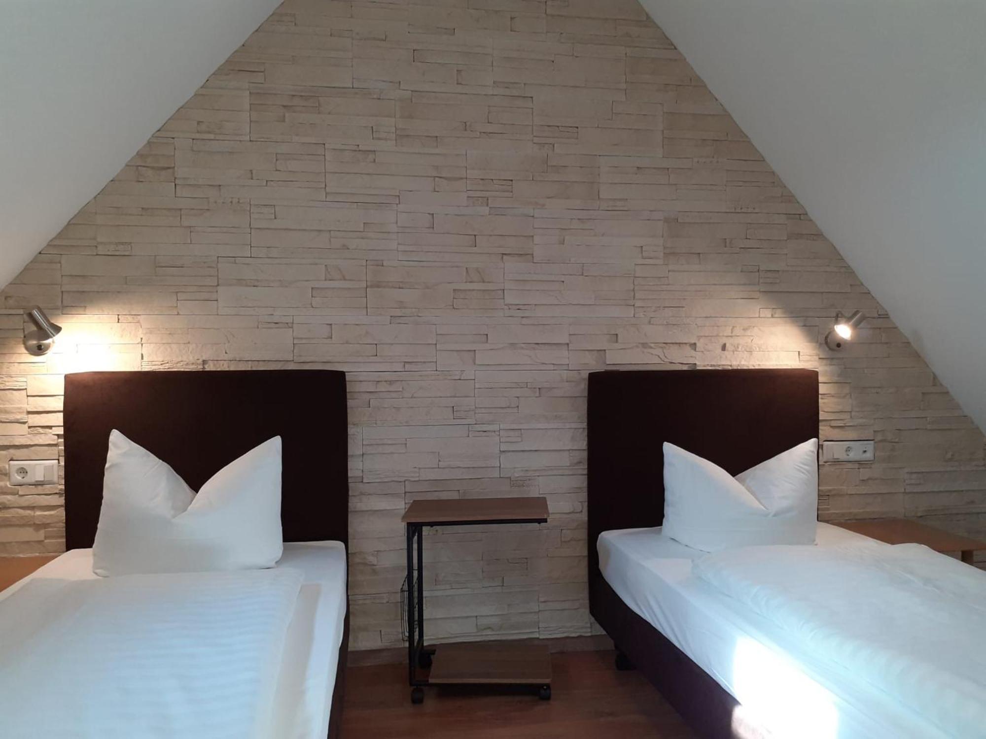 דיפולדיזוואלדה Hotel Am Schloss מראה חיצוני תמונה
